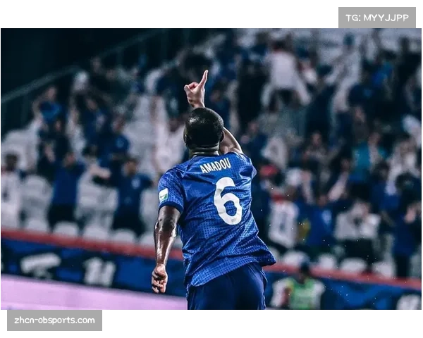 申花进球功臣阿马杜赛后将自己的球衣送给残疾小球迷